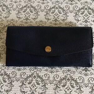 Elegant navy blue wallet